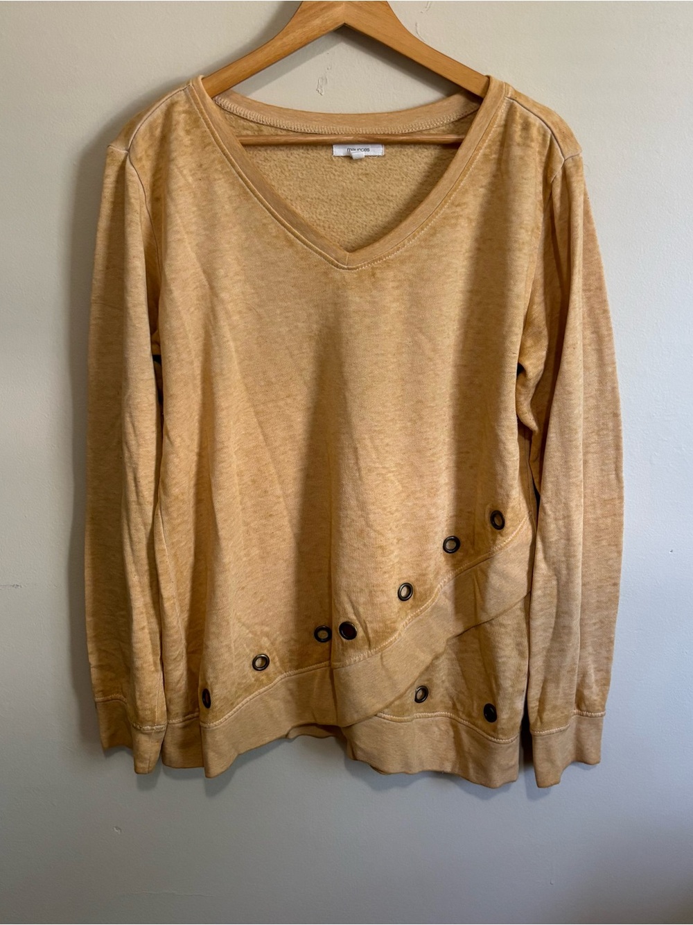 Maurices Dusty Mustard Yellow Grommet Cross Detail Tunic Top Size L